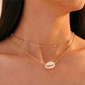 *Marina* Shell Layered necklace